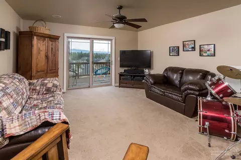 63407 Barton View Pl, Bend, OR 97701 photo 10
