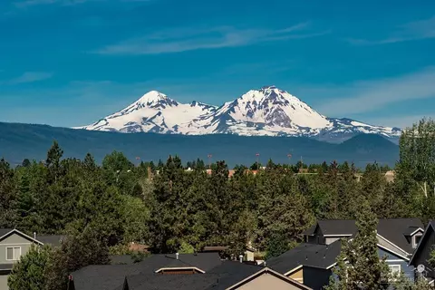 63407 Barton View Pl, Bend, OR 97701 photo 3
