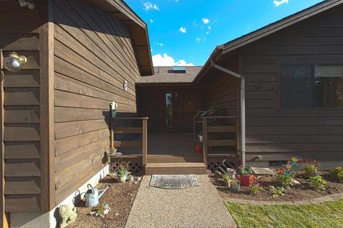 21871 Katie Dr, Bend, OR 97701 photo 4