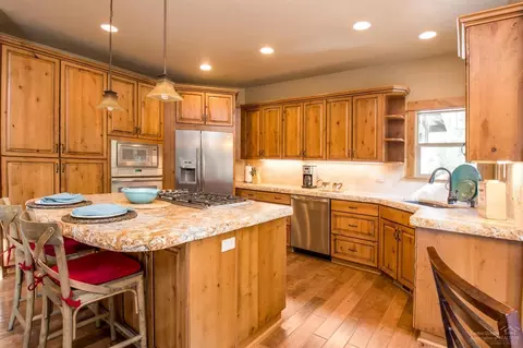 56205 Trailmere Cir, Bend, OR 97707 photo 4