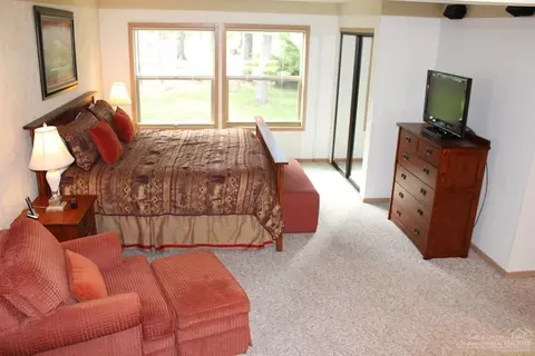 57377 Beaver Ridge Loop, Sunriver, OR 97707 photo 12