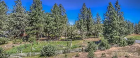 20157 Reed Ln, Bend, OR 97702 photo 3