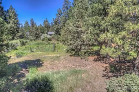 20157 Reed Ln, Bend, OR 97702 photo 2