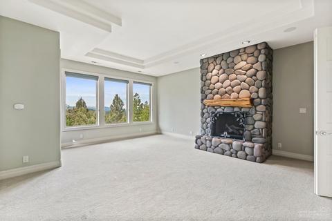 2002 NW Perspective Dr, Bend, OR 97703 photo 13