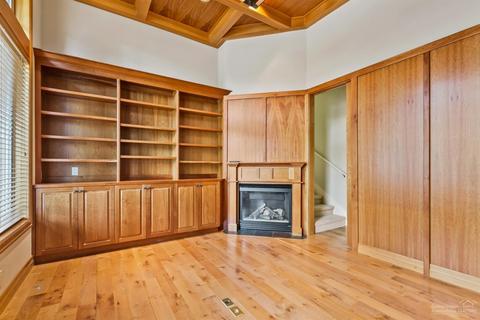 2002 NW Perspective Dr, Bend, OR 97703 photo 3