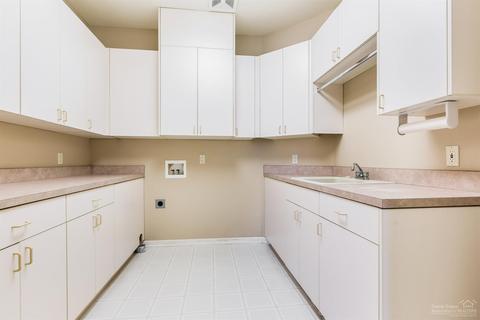 2002 NW Perspective Dr, Bend, OR 97703 photo 23