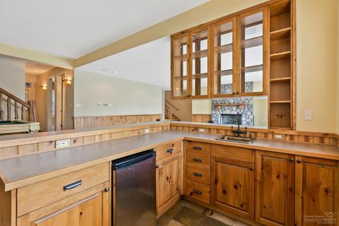 2002 NW Perspective Dr, Bend, OR 97703 photo 17
