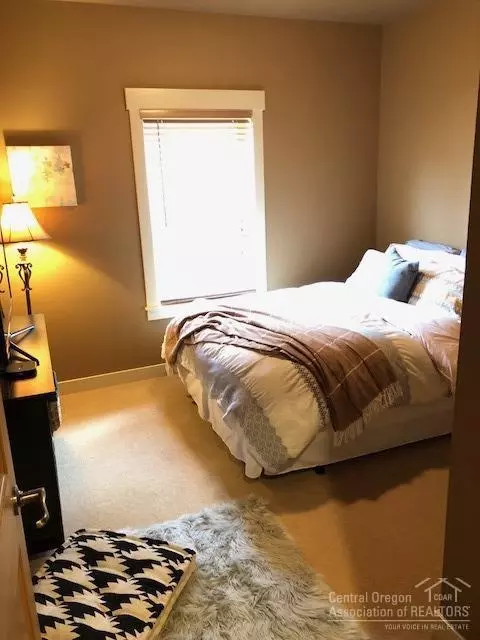 61430 Linton Loop, Bend, OR 97702 photo 12