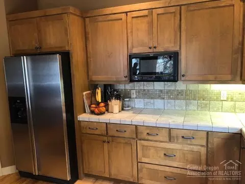 61430 Linton Loop, Bend, OR 97702 photo 3