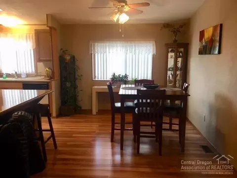 19542 Apache Rd, Bend, OR 97702 photo 6