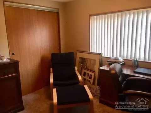 19542 Apache Rd, Bend, OR 97702 photo 11