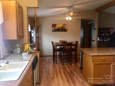 19542 Apache Rd, Bend, OR 97702 photo 5