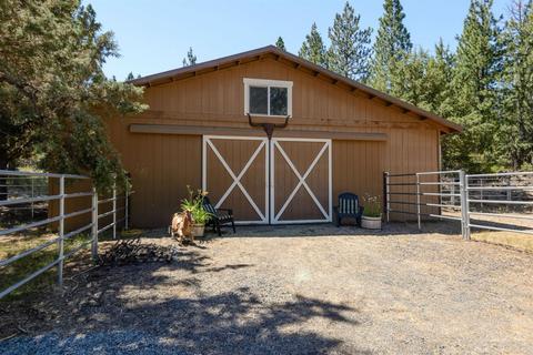 20611 Coventry Cir, Bend, OR 97702 photo 21
