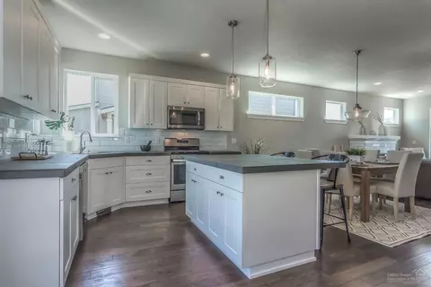 20770 Kilbourne Loop, Bend, OR 97701 photo 4