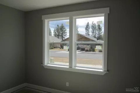 16430 Riley Dr, La Pine, OR 97739 photo 5