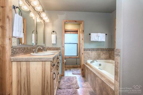 18138 Modoc Ln, Sunriver, OR 97707 photo 13