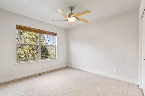63075 Casey Pl, Bend, OR 97703 photo 17