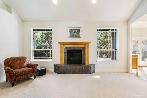 63075 Casey Pl, Bend, OR 97703 photo 10