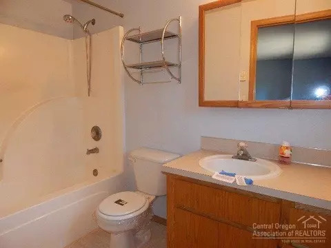 15870 Lava Dr, La Pine, OR 97739 photo 7