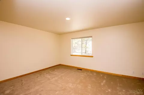16660 Wagon Trl, Bend, OR 97707 photo 9