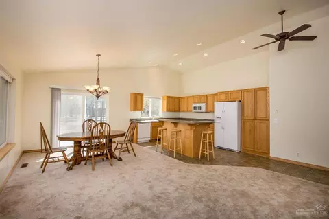 16660 Wagon Trl, Bend, OR 97707 photo 6