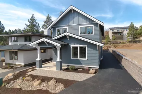 2323 NW Awbrey Ct, Bend, OR 97703 photo 2