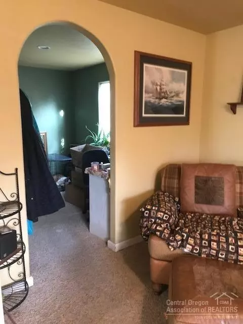 20681 Tango Creek Ave, Bend, OR 97701 photo 9