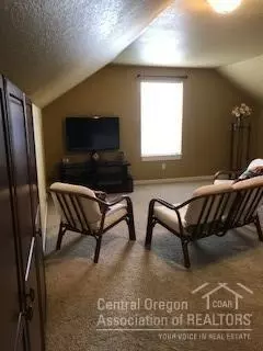 20681 Tango Creek Ave, Bend, OR 97701 photo 14