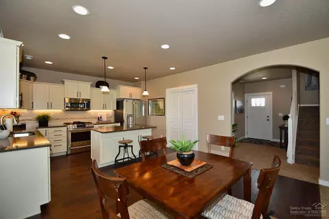 1795 NE Shadowcrest Way, Bend, OR 97701 photo 8