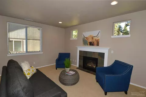 20266 SE Knightsbridge Pl, Bend, OR 97702 photo 4