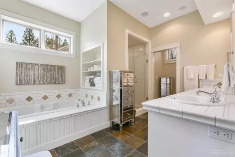 19172 Green Lakes Loop, Bend, OR 97702 photo 12