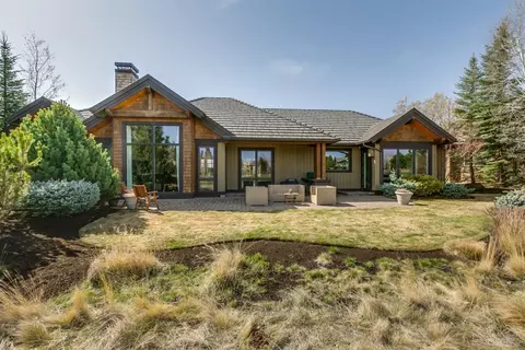 19172 Green Lakes Loop, Bend, OR 97702 photo 3