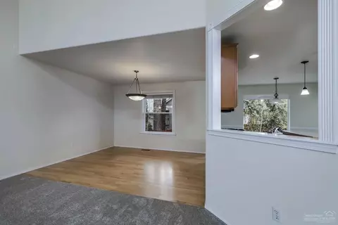 61261 Brookside Loop, Bend, OR 97702 photo 4
