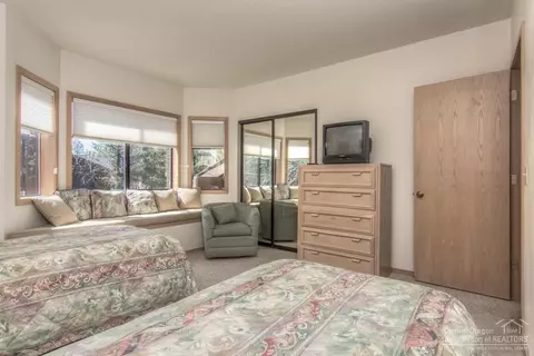 57403 Beaver Ridge Loop, Sunriver, OR 97707 photo 11