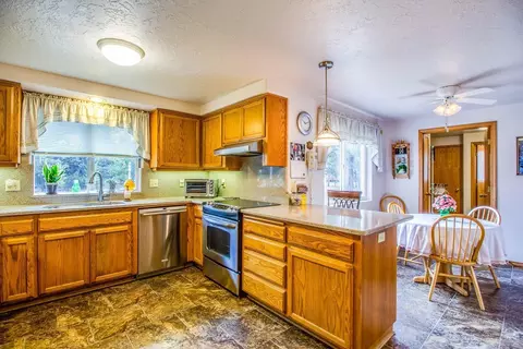 53020 Day Rd, La Pine, OR 97739 photo 17