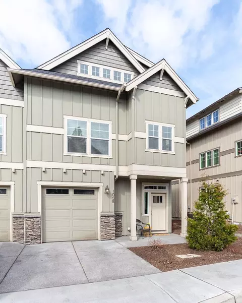1064 SE Leonel Ln, Bend, OR 97702 photo 1