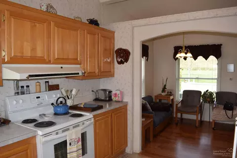 4309 Mt Vernon Rd, Springfield, OR 97478 photo 7