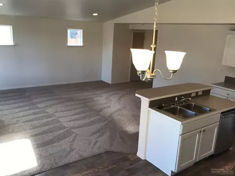 21177 Azalia Ave, Bend, OR 97702 photo 7