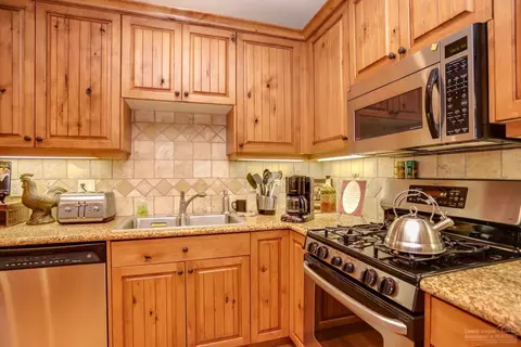 57445 Sun Eagle Ln, Sunriver, OR 97707 photo 11