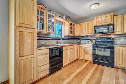 17635 Paladin Dr, Bend, OR 97703 photo 9