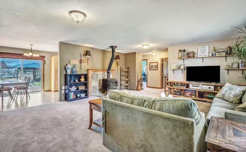 17635 Paladin Dr, Bend, OR 97703 photo 6