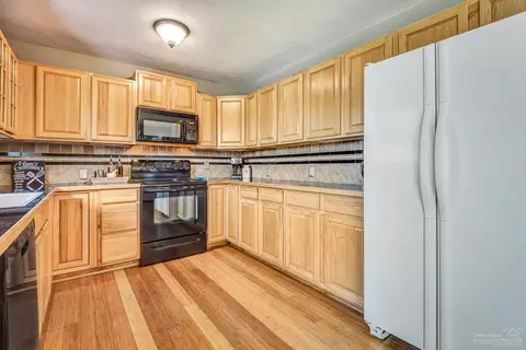 17635 Paladin Dr, Bend, OR 97703 photo 10