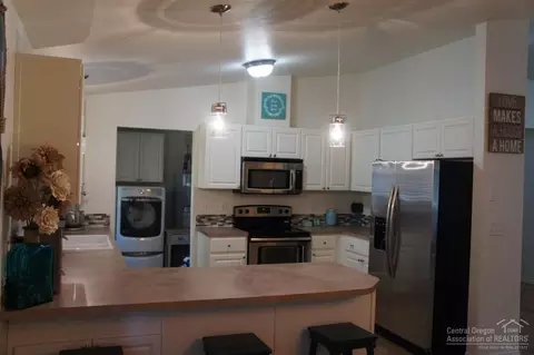52640 Pine Dr, La Pine, OR 97739 photo 10