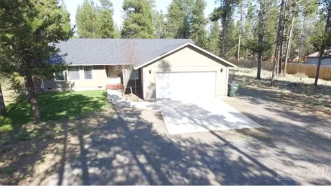 52640 Pine Dr, La Pine, OR 97739 photo 4