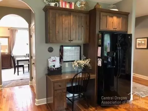 60852 Yellow Leaf St, Bend, OR 97702 photo 12