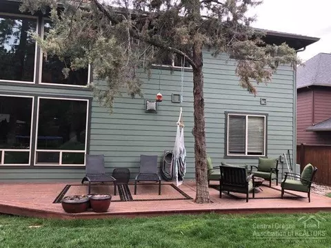 60852 Yellow Leaf St, Bend, OR 97702 photo 4