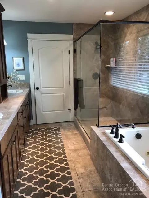 60852 Yellow Leaf St, Bend, OR 97702 photo 20