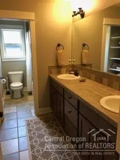 60852 Yellow Leaf St, Bend, OR 97702 photo 15