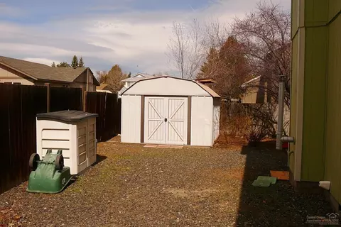 2012 NE Taylor Ct, Bend, OR 97701 photo 20