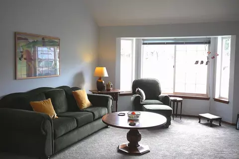 2012 NE Taylor Ct, Bend, OR 97701 photo 3